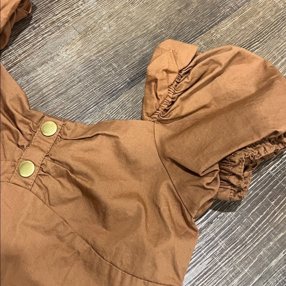 Janie and Jack Tan Romper with Puff Sleeves - Picture 3 of 6
